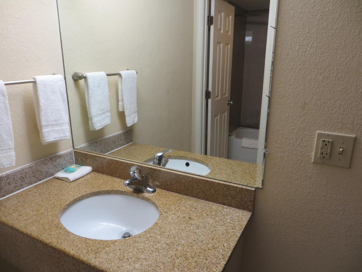 Budget Inn Cocoa Luaran gambar