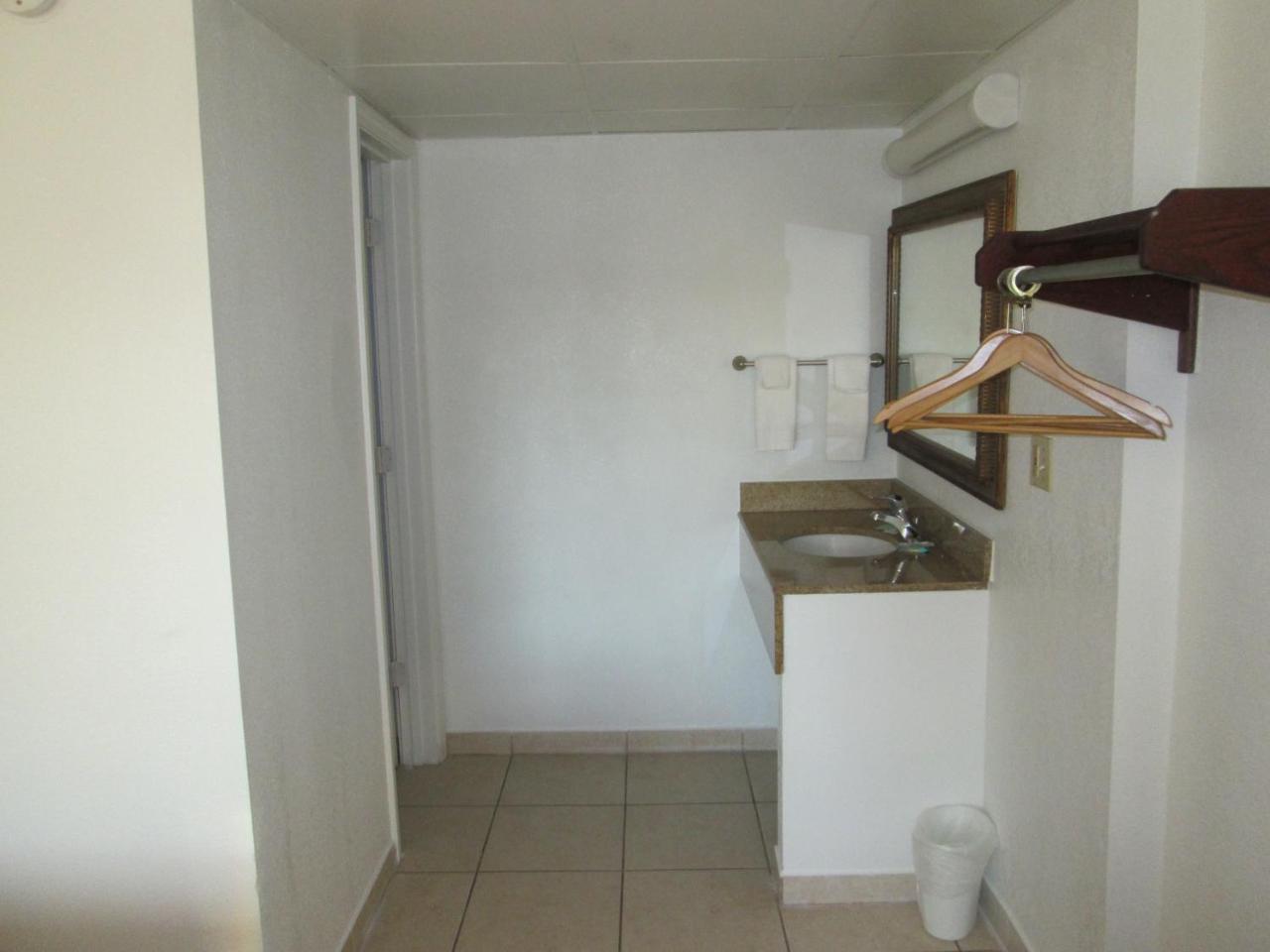 Budget Inn Cocoa Luaran gambar